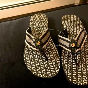 Tory Burch Gemini flip flops